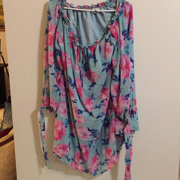Forever 21 Dresses & Skirts - Forever 21 wide neck over shoulder top